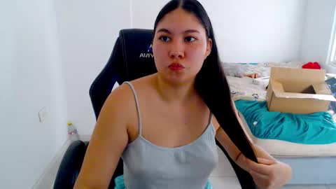 Snapshot of blumbum chatting on December 2, 2025, 8:37 pm Hey guysI am BrendaWelcome my room online show from December 2, 2025, 8:37 pm