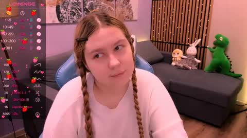 Snapshot of blush_ellie chatting on November 24, 2025, 9:31 am Ellie3 online show from November 24, 2025, 9:31 am