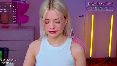 Snapshot of blush_im_crush chatting on June 27, 2026, 3:28 pm Wendy online show from June 27, 2026, 3:28 pm