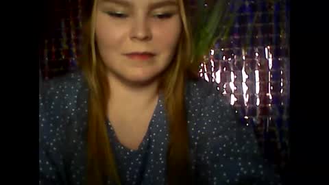 blushing_star online show from February 17, 2025, 3:31 pm