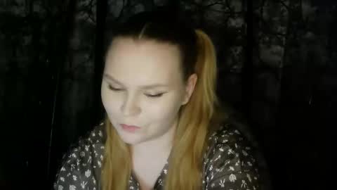 blushing_star online show from October 22, 2025, 6:18 pm