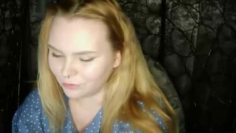 blushing_star online show from October 23, 2025, 5:01 pm