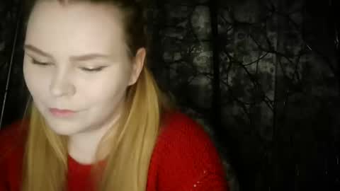 blushing_star online show from November 11, 2025, 4:40 pm