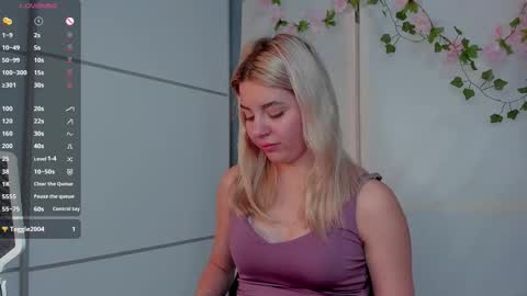 Chloe online show from September 24, 2025, 7:50 pm
