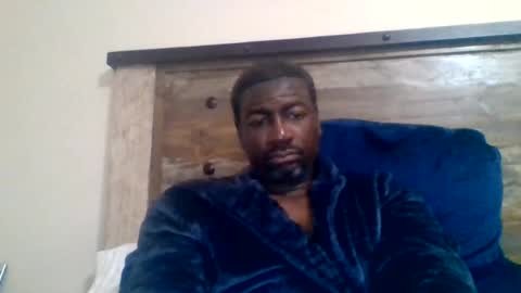 bluuthunder1914 online show from August 4, 2026, 2:26 am