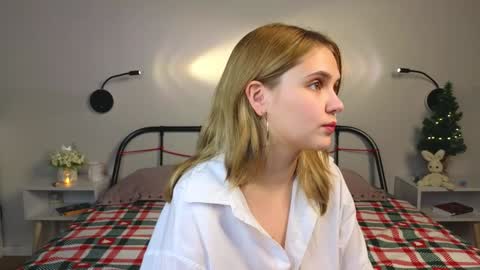 Erica online show from December 22, 2024, 8:36 pm