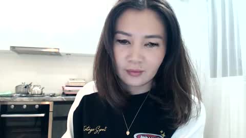 Snapshot of bmw_lovee chatting on January 13, 2025, 4:19 pm Liya online show from January 13, 2025, 4:19 pm