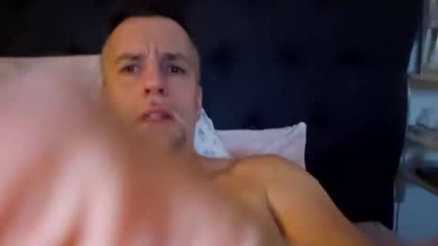 Snapshot of bobberman78 chatting on February 7, 2026, 12:14 am Dan online show from February 7, 2026, 12:14 am