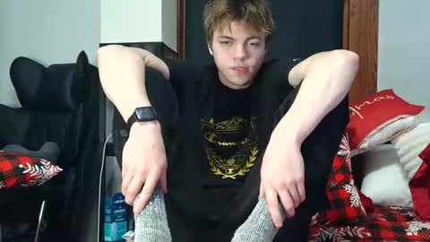 bobby72738 online show from November 10, 2025, 3:38 am