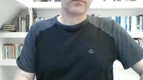 bobby_113 online show from December 10, 2024, 12:49 pm