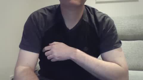 bobby_113 online show from January 8, 2025, 1:20 pm