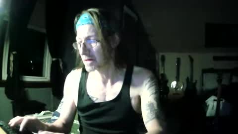 Snapshot of bobbyj75 chatting on April 7, 2026, 3:29 am BobbJ online show from April 7, 2026, 3:29 am