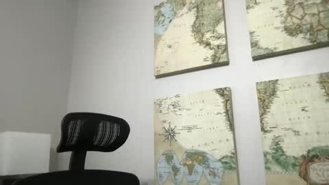 bobbylightfoot3 online show from February 14, 2025, 10:14 pm