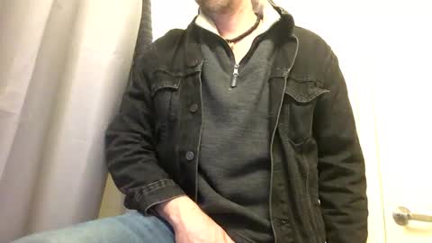 Snapshot of bobbymac9911 chatting on December 28, 2024, 9:52 am bobbymac9911 online show from December 28, 2024, 9:52 am