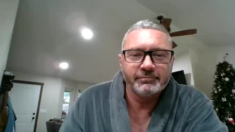 Snapshot of bobjones5003 chatting on December 6, 2024, 8:29 pm bobjones5003 online show from December 6, 2024, 8:29 pm