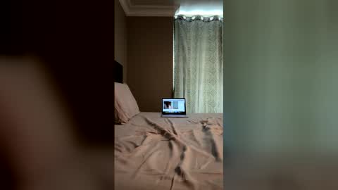 Snapshot of boboutte chatting on May 7, 2026, 6:57 pm boboutte online show from May 7, 2026, 6:57 pm