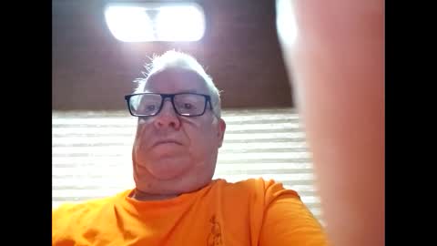Snapshot of bobstcha chatting on October 26, 2025, 3:40 pm bobstcha online show from October 26, 2025, 3:40 pm