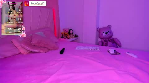 DANIELA online show from May 18, 2026, 4:07 am