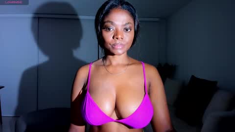 Snapshot of body_desire chatting on September 18, 2025, 9:44 am danna online show from September 18, 2025, 9:44 am