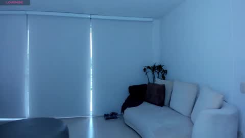 Snapshot of body_desire chatting on October 14, 2025, 11:33 am danna online show from October 14, 2025, 11:33 am