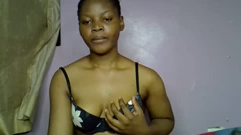 Snapshot of body_desire1 chatting on December 18, 2025, 11:00 pm body_desire1 online show from December 18, 2025, 11:00 pm