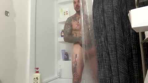 Snapshot of bodyart85_19 chatting on December 10, 2024, 8:19 am Bodyart85 19 online show from December 10, 2024, 8:19 am