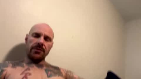 Snapshot of bodyart85_19 chatting on March 6, 2025, 7:03 am Bodyart85 19 online show from March 6, 2025, 7:03 am