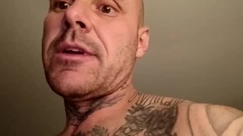 Snapshot of bodyart85_19 chatting on October 17, 2025, 7:11 am Bodyart85 19 online show from October 17, 2025, 7:11 am