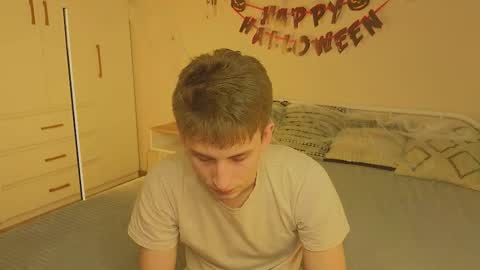 ALEXPVT IS OPEN online show from October 29, 2025, 6:04 am