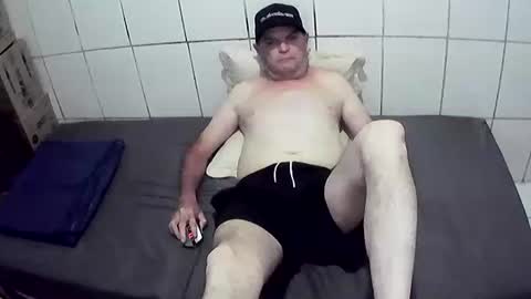 cesar augusto online show from March 9, 2025, 3:49 pm