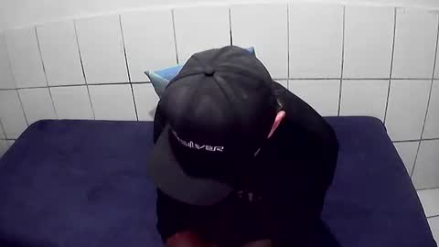 Snapshot of bolado23 chatting on December 18, 2025, 9:21 pm Cesar Augusto Pierdona online show from December 18, 2025, 9:21 pm