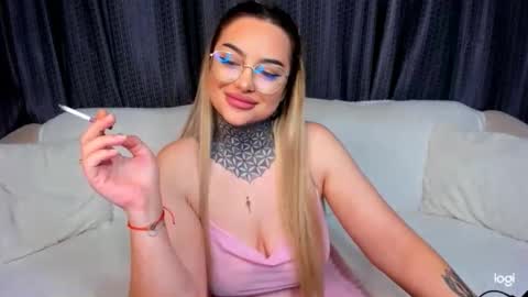 Snapshot of bom_bonx chatting on November 18, 2025, 6:01 pm Amy online show from November 18, 2025, 6:01 pm