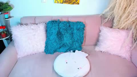  Salma Independent Model online show from September 18, 2025, 4:53 pm