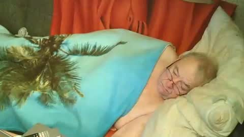 Snapshot of bomber59potsdam chatting on December 2, 2024, 9:17 pm Bomber59potsdam online show from December 2, 2024, 9:17 pm