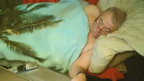 Snapshot of bomber59potsdam chatting on December 31, 2024, 12:00 am Bomber59potsdam online show from December 31, 2024, 12:00 am