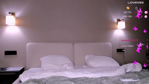 Snapshot of bondgirl4fun chatting on December 20, 2024, 2:38 pm Olly online show from December 20, 2024, 2:38 pm