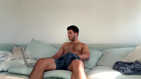 Snapshot of bondi333 chatting on February 5, 2025, 9:40 pm Bondi online show from February 5, 2025, 9:40 pm