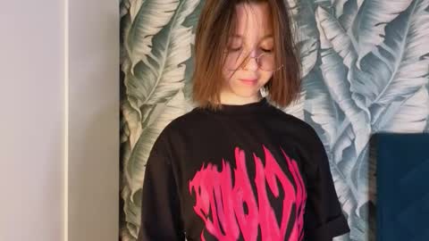 Snapshot of bondistar chatting on December 17, 2025, 11:16 am bondistar online show from December 17, 2025, 11:16 am