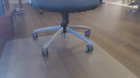 FRECKLES online show from December 21, 2025, 1:07 pm