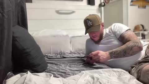 Snapshot of boner4you1994 chatting on February 4, 2026, 7:03 am boner4you1994 online show from February 4, 2026, 7:03 am