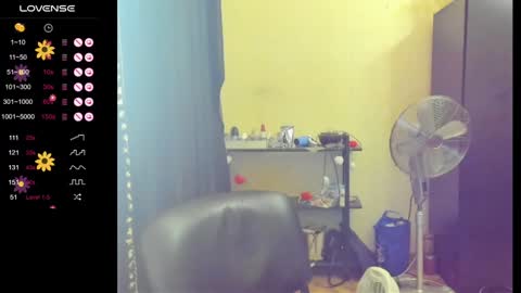 Snapshot of boni_nell__ chatting on January 3, 2025, 4:27 pm Nell online show from January 3, 2025, 4:27 pm