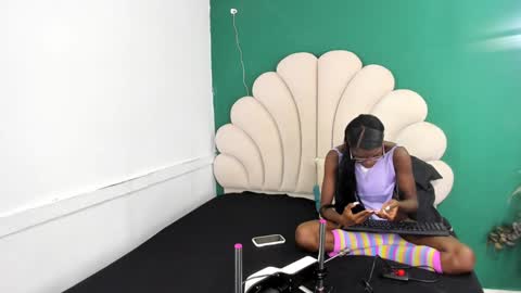 bonieklent online show from January 11, 2025, 3:34 am