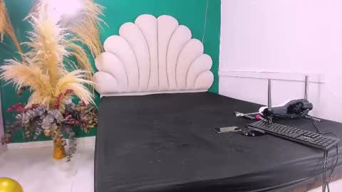 bonieklent online show from February 18, 2025, 4:15 am