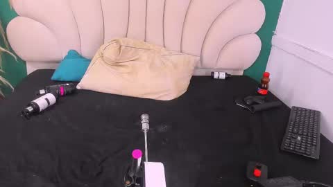 bonieklent online show from February 20, 2025, 6:28 am