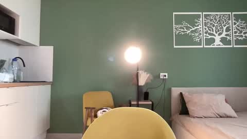 Snapshot of bonjourlabelle chatting on November 19, 2025, 10:48 am Mary 3 live time content 18 online show from November 19, 2025, 10:48 am