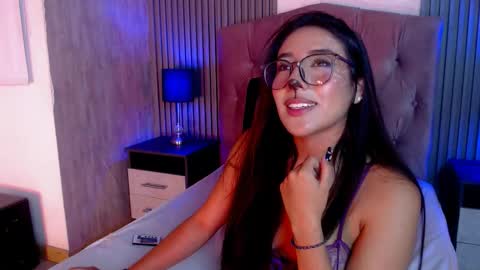 Snapshot of bonnali_lune chatting on October 15, 2025, 11:38 pm bonnali_lune online show from October 15, 2025, 11:38 pm