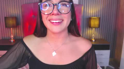 Snapshot of bonnali_lune chatting on November 22, 2025, 10:42 pm bonnali_lune online show from November 22, 2025, 10:42 pm