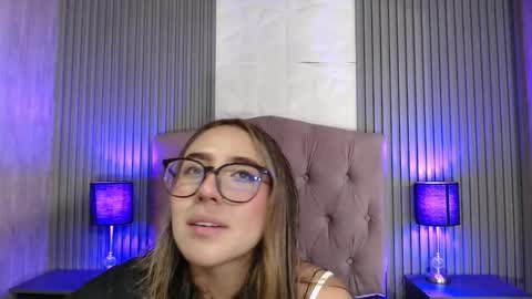 Snapshot of bonnali_lune chatting on March 1, 2026, 4:03 am bonnali_lune online show from March 1, 2026, 4:03 am