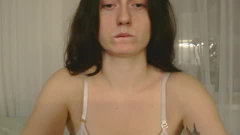 Snapshot of bonne_chance chatting on November 25, 2025, 4:40 pm bonne_chance online show from November 25, 2025, 4:40 pm