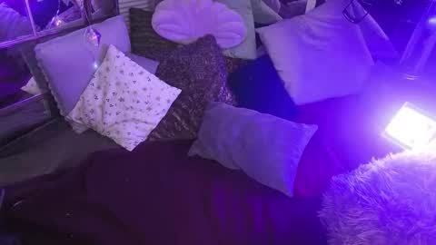 Snapshot of bonnie_and_clyde_11 chatting on November 8, 2025, 11:36 pm Bonnie and Clyde online show from November 8, 2025, 11:36 pm